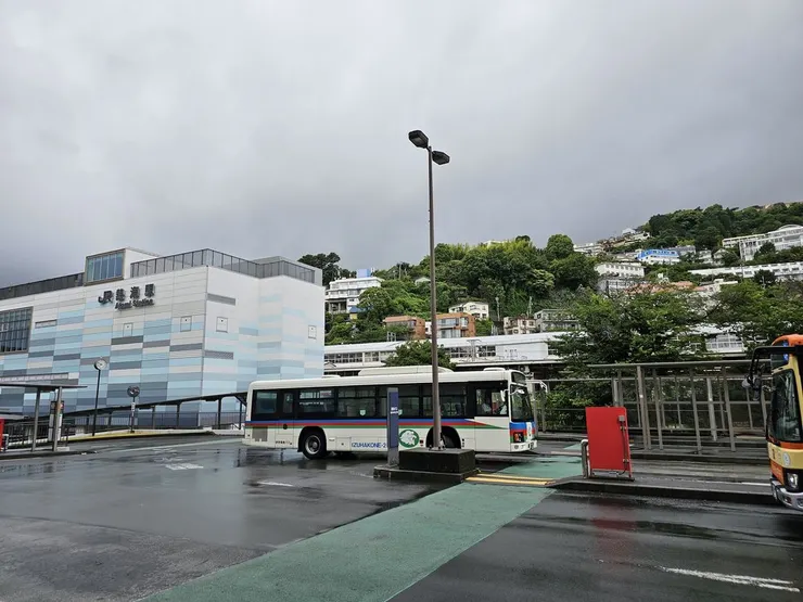 熱海車站旁的公車總站