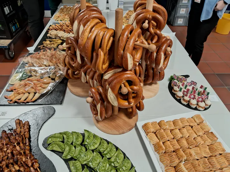 德國化學年會 GDCh 歇睏時間 (Kaffeepause) 提供的點心、四秀仔