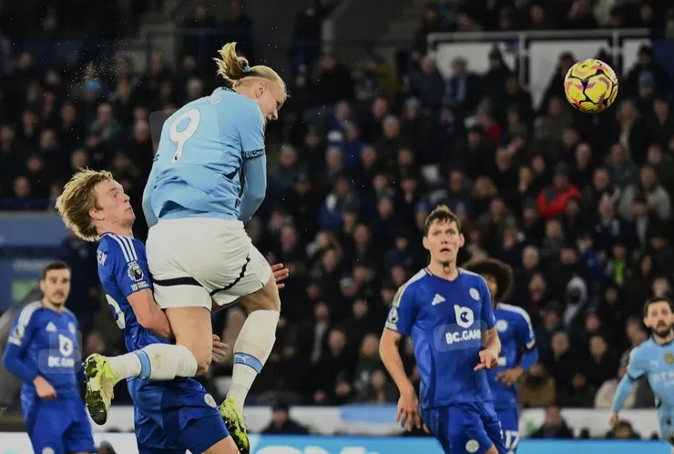 夏蘭特頭槌建功助曼城領先2:0