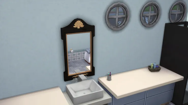 一放這面鏡子，便覺得這洗手間有種貴氣。