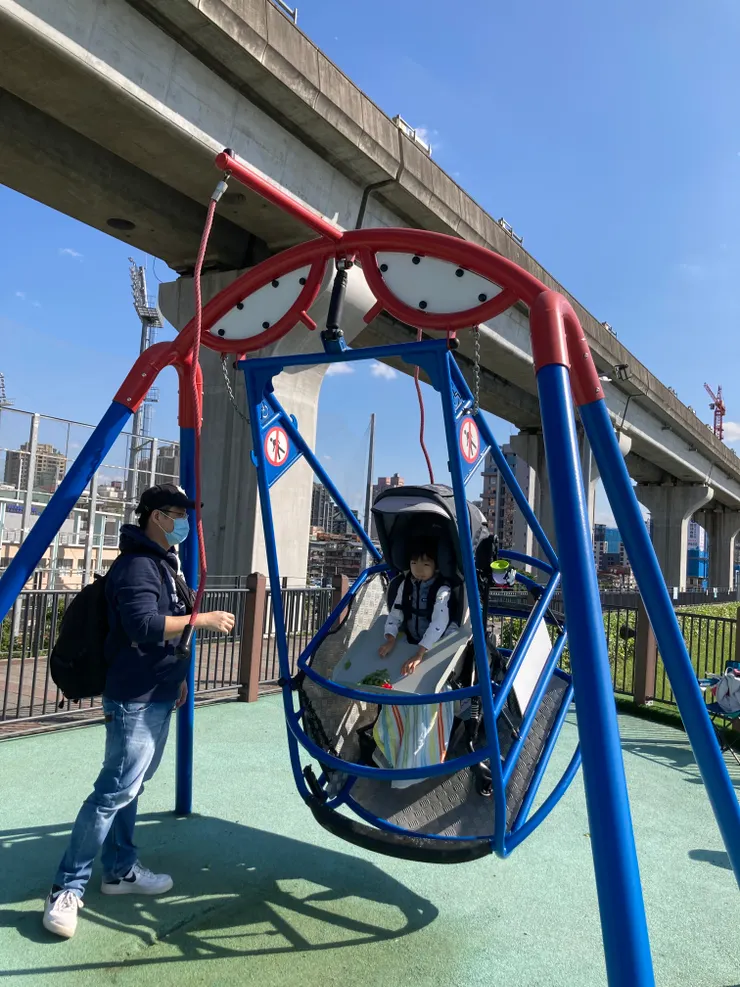 〔新北大都會公園熊猴森樂園〕