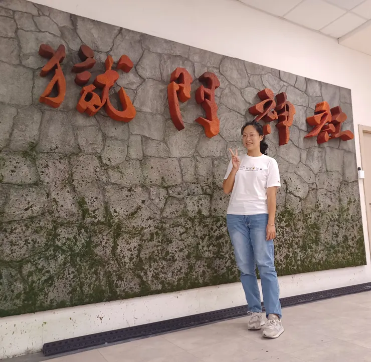 放這張只是想展示一下新買的吉伊卡哇T-shirt