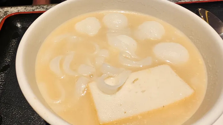 老爸拿了好幾次澳門機場環亞貴賓室的這個魚蛋河粉回來吃!老爸開心我就開心!