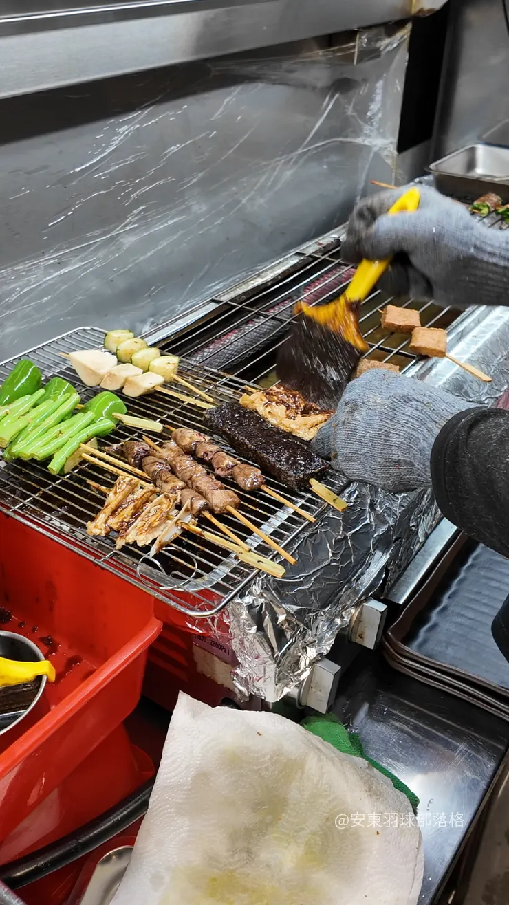 底醬熬煮4.5小時