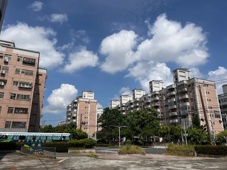 西拉雅原民館外一大片住宅