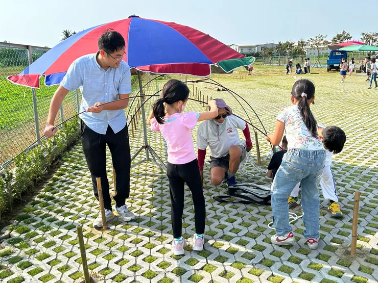 你知道台南市有一間能在農場進行栽培的小學嗎?上華蒙特梭利小學