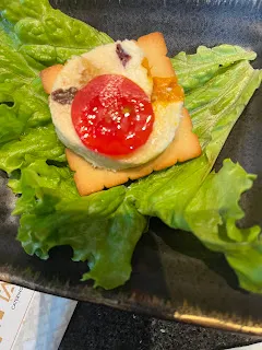 陳榮華老師認為，選擇每股價格100元以上至149元的個股，因為只要跳一檔就能獲利，這樣勝率高，容易獲利了結。只要往上漲0.5元就能獲利。