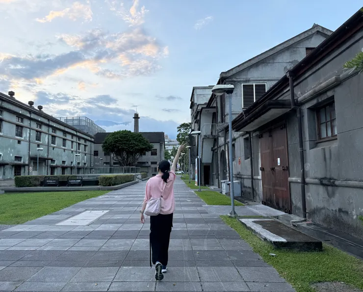 攝自花蓮舊酒廠，也能看到中央山脈