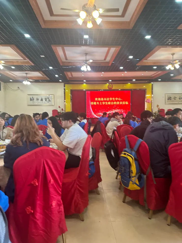 試問如果在香港，那會受到這般熱烈歡迎？