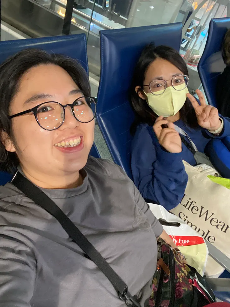 好不容易找到躺椅兩只