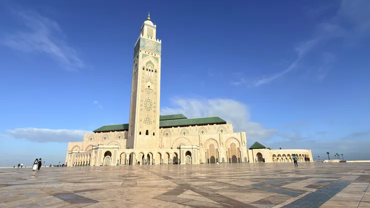 在摩洛哥綠色代表權力， 只有皇室、政府、宗教外觀才能使用。