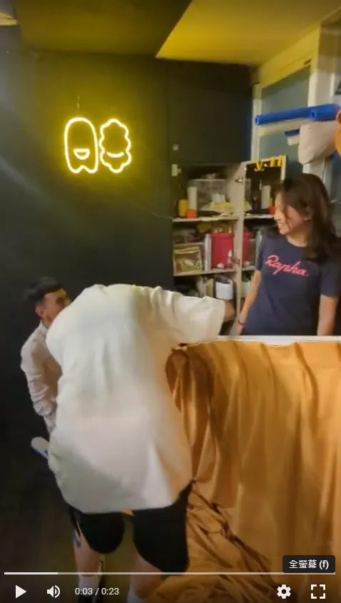 彩排意外花絮：布幕掉落，花了一個小時才排除