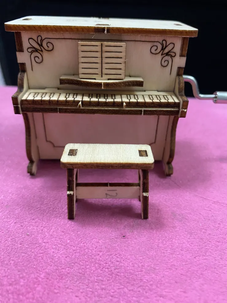 鋼琴手搖音樂盒