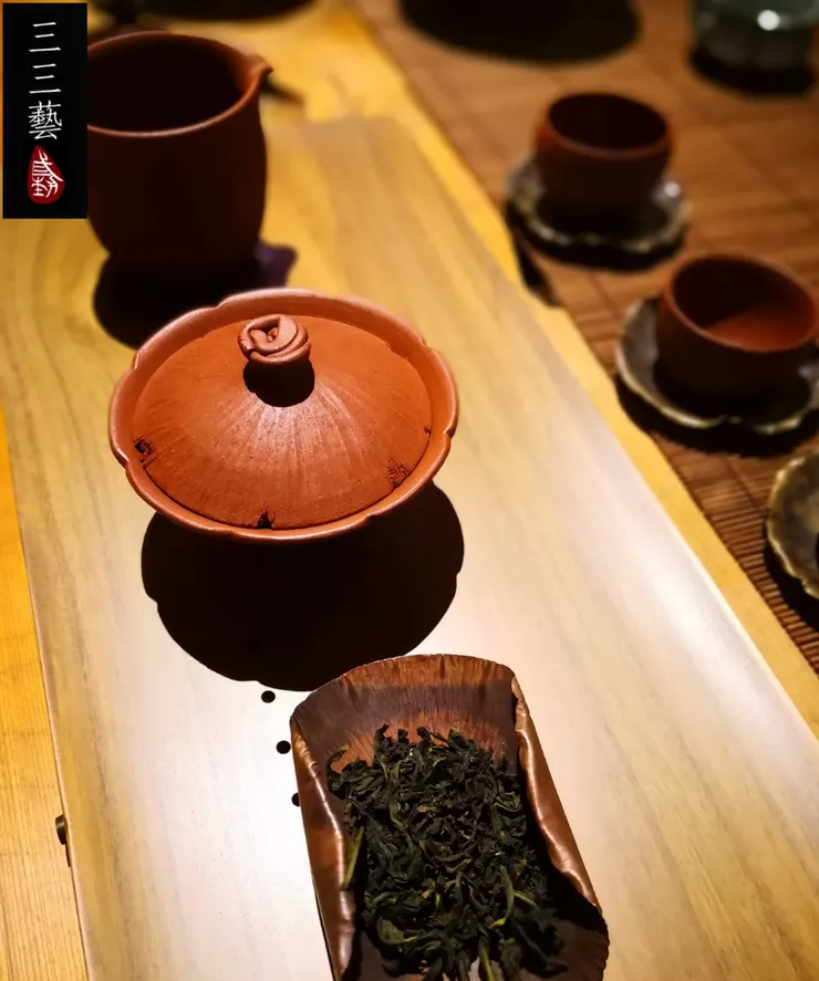 黎世榮岩礦壺泡茶經過泡茶測試與茶人評價，的確茶湯好喝，但並不是所有市場上的岩礦壺都一樣