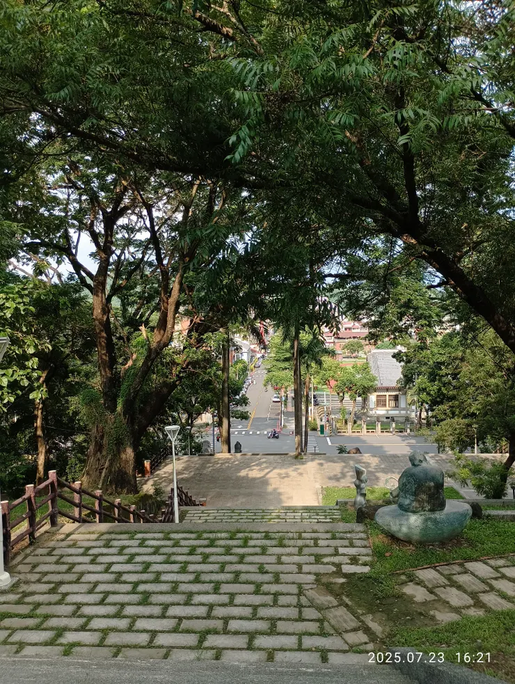 下方處即旗山國小與市區