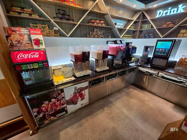 飲料選擇性豐富,表現都在水準之上,也有我最愛的茶類!