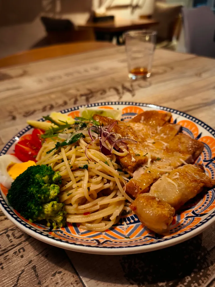 蒜辣無骨雞腿排麵 $269