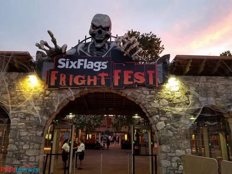 Six Flags『Fright Fest』。