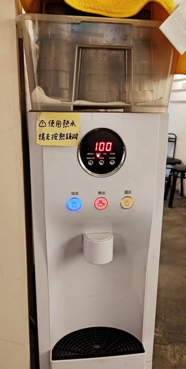 不想喝飲料也有飲水機