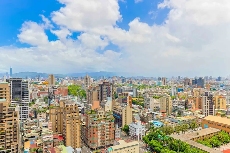 受新青安房貸鬆綁和年底購屋旺季挹注，永慶房產集團11月全台交易量月增3%、年增7%