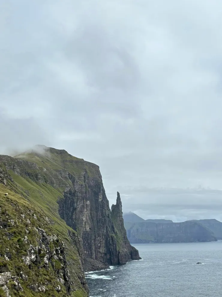 Witch Finger，如果雲霧太多的話會被擋住，我們來兩次才看到女巫的手指!