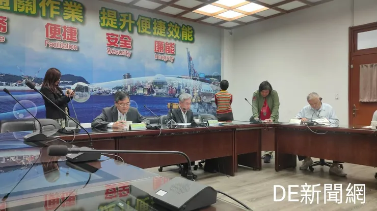 基隆關強調戰略性高科技物資出口，必需檢具國貿署許可證明才能辦理通關。(記者曾金萬/攝)