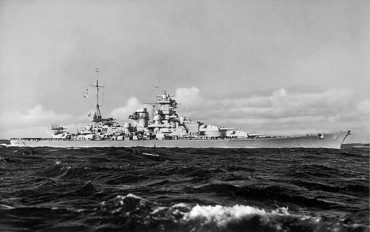 改裝了「大西洋式艦艏」後的沙恩霍斯特號艦姿