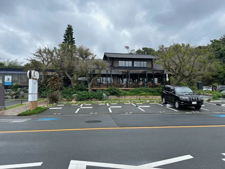 外觀類似古民家的餐廳。