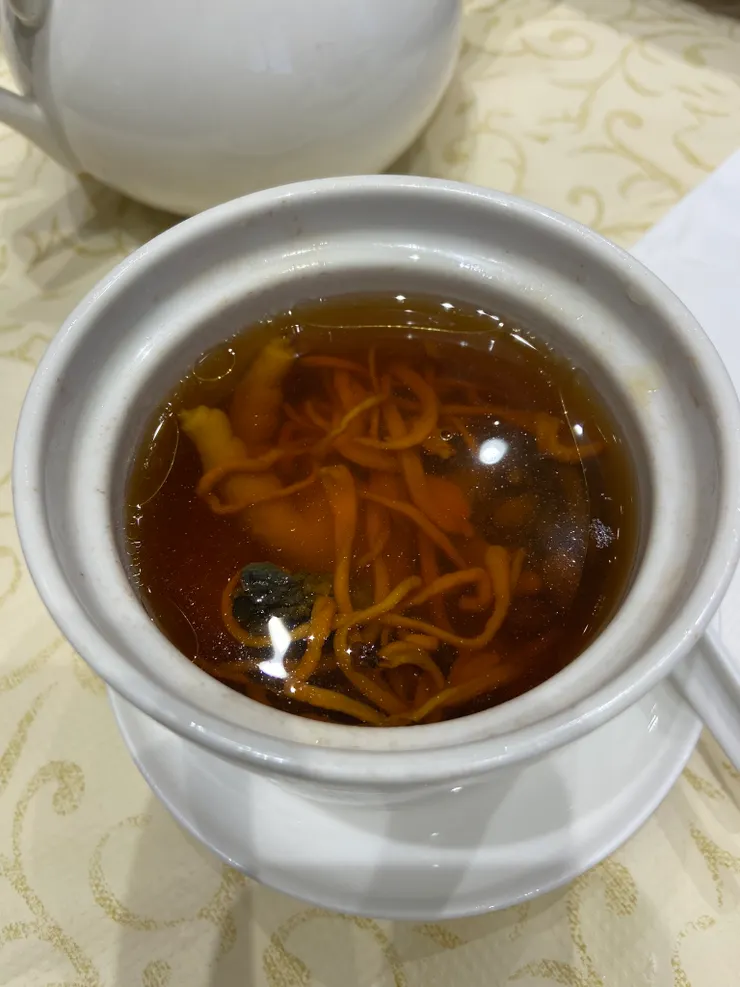 原盅蟲草花螺頭燉竹絲雞