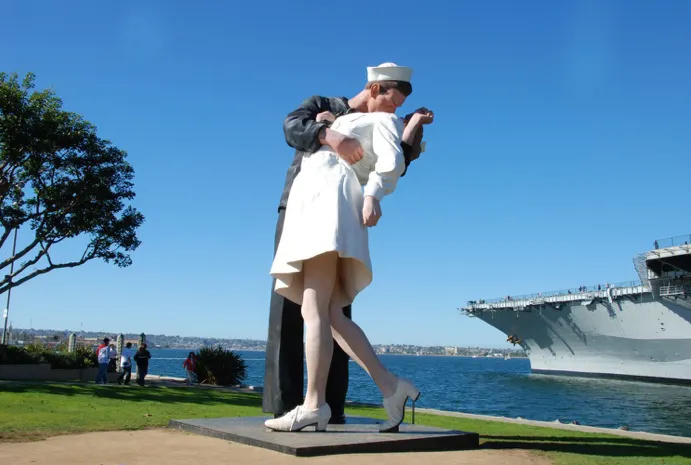 勝利之吻(Unconditional Surrender)