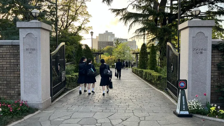 這個門口設計很西方。