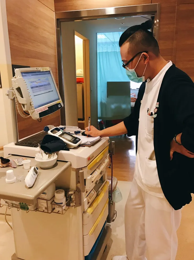 我工作側拍,來源:朋友手機