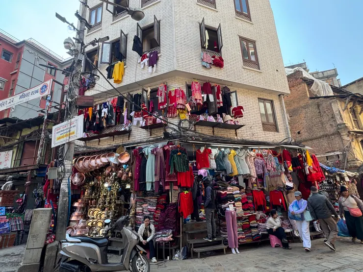 喧鬧多彩的街景