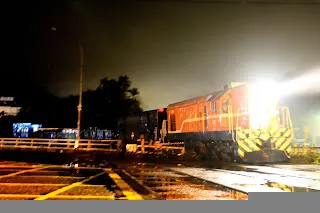 7154次通過大石巷平交道