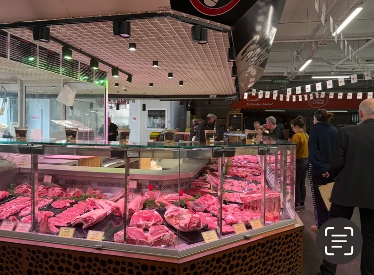 肉攤居然可以這麼乾淨