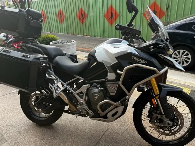 TRIUMPH TIGER