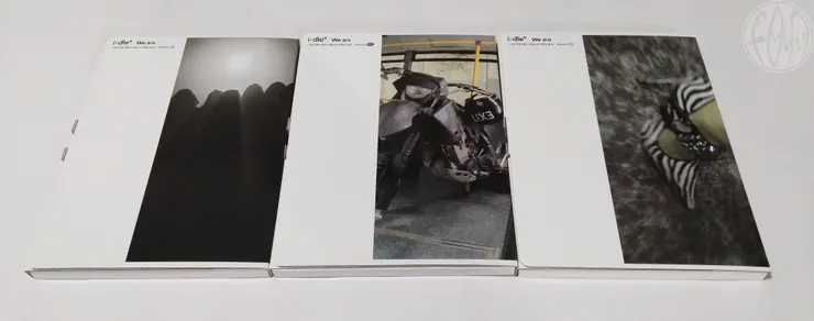 i-dle (原 (G)I-DLE) -《We are》_ 三版封面