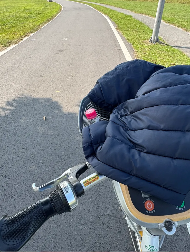 單純的太陽、騎著車也很美