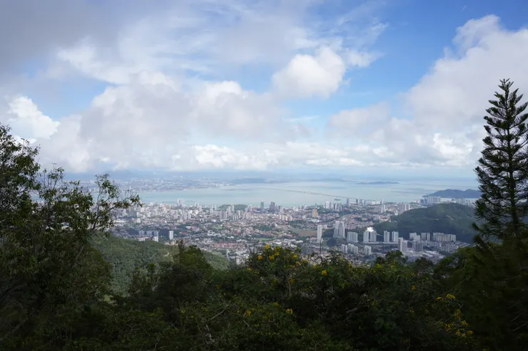 在升旗山上俯望整座檳城