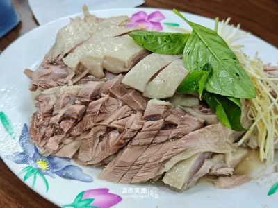 台北｜一樣是鵝肉餐廳，你選擇米其林還是夜市攤？