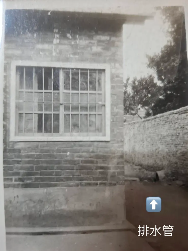 我從排水管鑽進兵營(照片提供~鄰居黃先生)