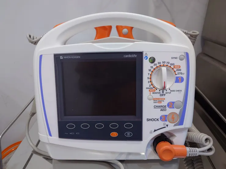 新購買的日本光電去顫器