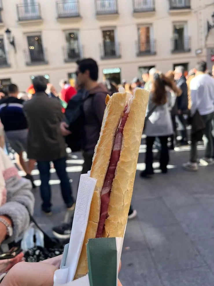 No description available.