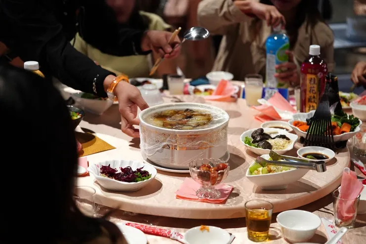 台南知名電子廠尾牙全記錄！小泉師廚藝深得每位同事的心｜福泉食