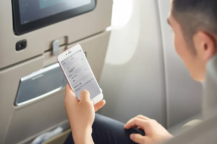 華航提供全艙免費Wi-Fi，讓旅客熱線不間斷。此為示意圖。圖/華航提供