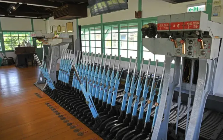 北號誌樓內的室內展示，圖片取自微笑台灣