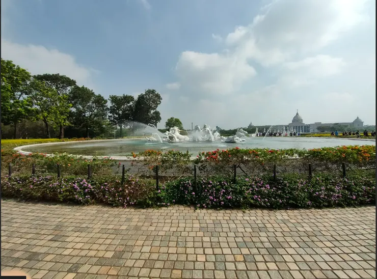 奇美外面的噴水池，漂亮吧