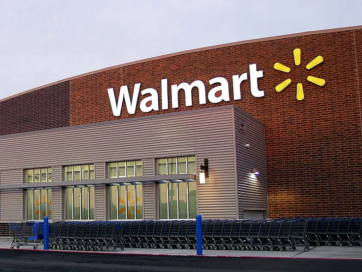 由 Walmart Corporate from Bentonville, USA - Walmart store exterior, CC BY 2.0, https://commons.wikimedia.org/w/index.php?curid=28321946