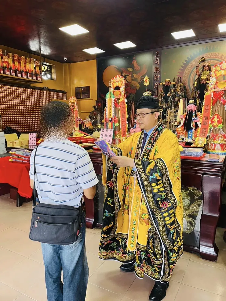 每場法會都爆滿,現場辦理和網路委託院長辦理的信眾