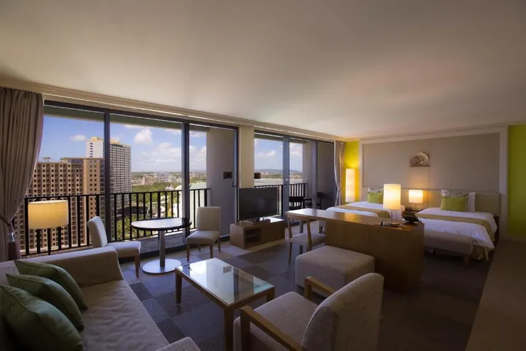 關島珊瑚礁飯店 (Guam Reef Hotel)